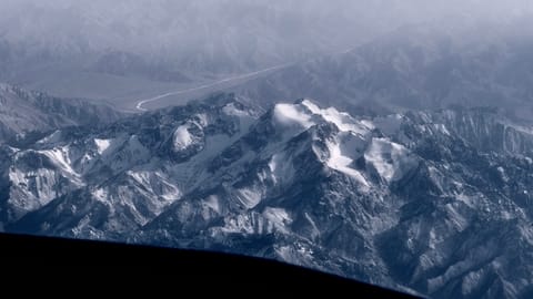 Above the Cloud — DSCF0559 Altyn-Tagh, Xinjiang, China | XF90mm f5.0 1/1500s ISO160