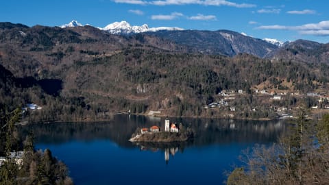 Lake Bled — DSCF4625 Mlinska cesta, Slovenia | XF16-55mm f5.0 1/1800s ISO320