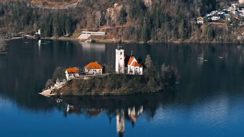 Lake Bled — DSCF4664 Mlinska cesta, Slovenia | XF90mm f4.6 1/900s ISO160