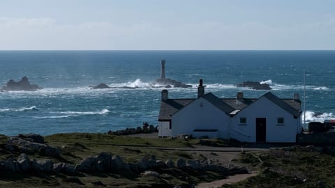 Cornwall — DSCF2170 First and Last House, Sennen Cove, UK | XF90mm f6.3 1/5800s ISO320