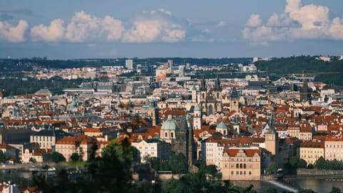 Petřín Hill — DSCF4861 Hellichova, Lesser Town, Prague | XF90mm f2.0 1/33000s ISO640